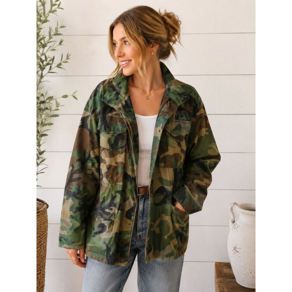 US Military Woodland Camo Cold Weather Field Coat Jacket Medium Regular Unisex